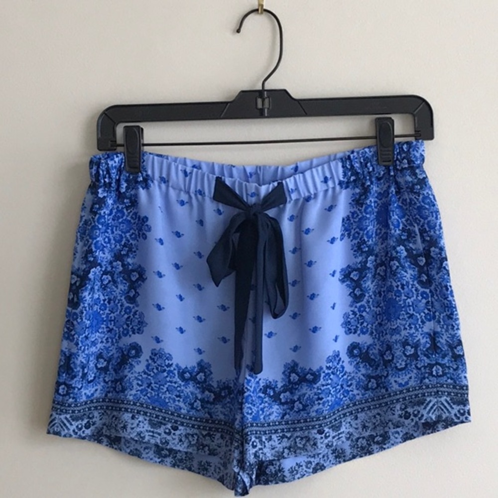 BCBG  MAXAZRIA NWOT Kyle Shorts